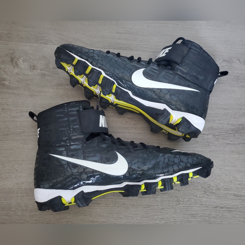 Nike Fast Flex Savage Shark Football Cleats Black White Men's Size 11